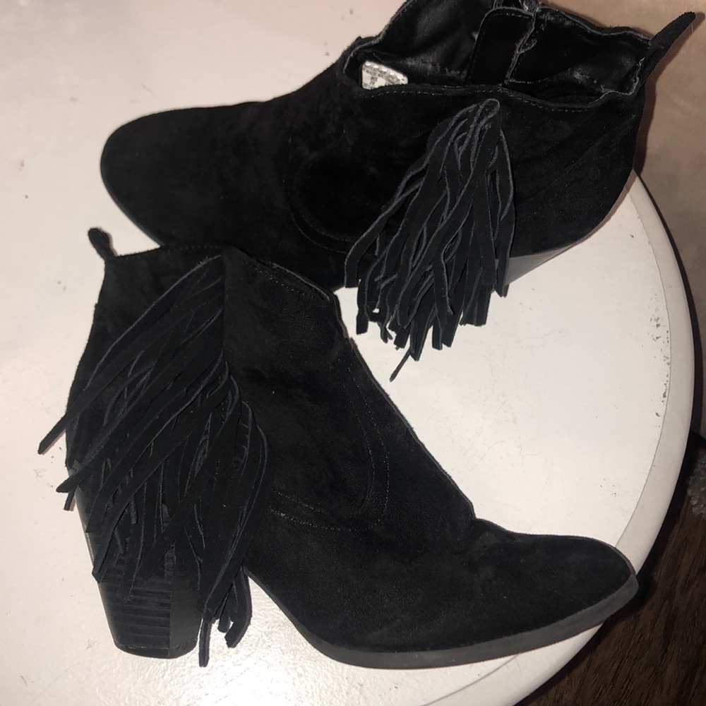 Bongo black fringed booties